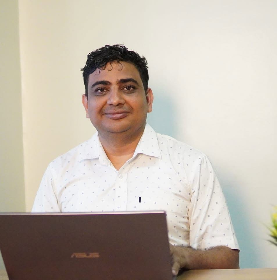  Madhav Kandel